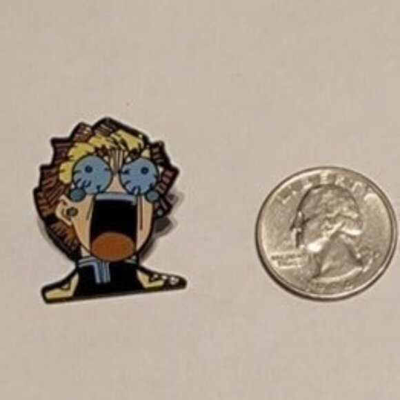 Demon Slayer: Kimetsu no Yaiba Zenitsu Agatsuma Screaming Face Enamel Pin - Picture 4 of 5